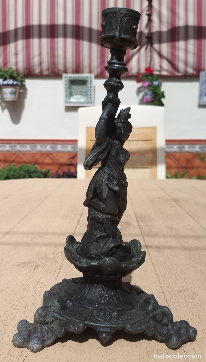 Antig&uuml;edades: Portavelas antiguo con mujer amazona - Foto 2
