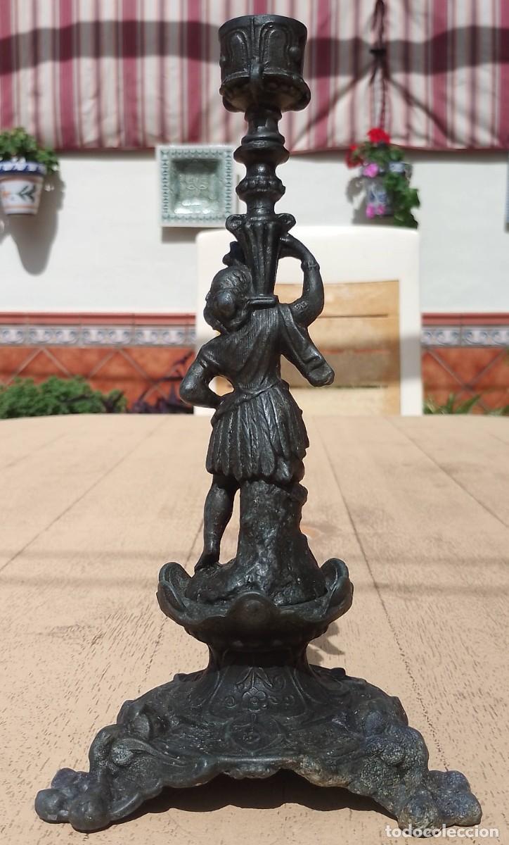 Antig&uuml;edades: Portavelas antiguo con mujer amazona - Foto 6