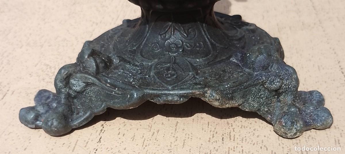 Antig&uuml;edades: Portavelas antiguo con mujer amazona - Foto 16