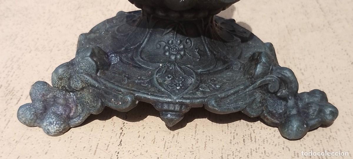 Antig&uuml;edades: Portavelas antiguo con mujer amazona - Foto 17