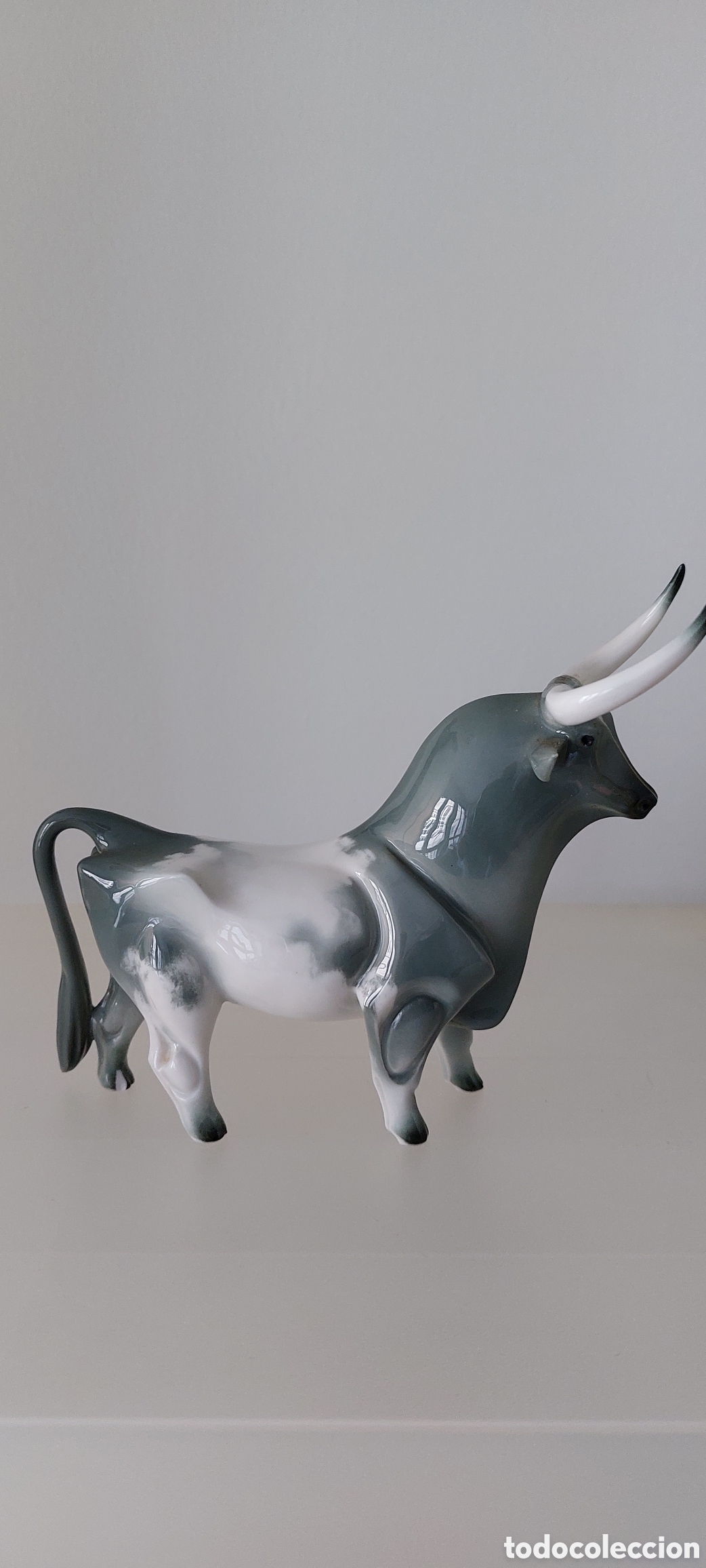 Antig&uuml;edades: Toro de Algora - Foto 1