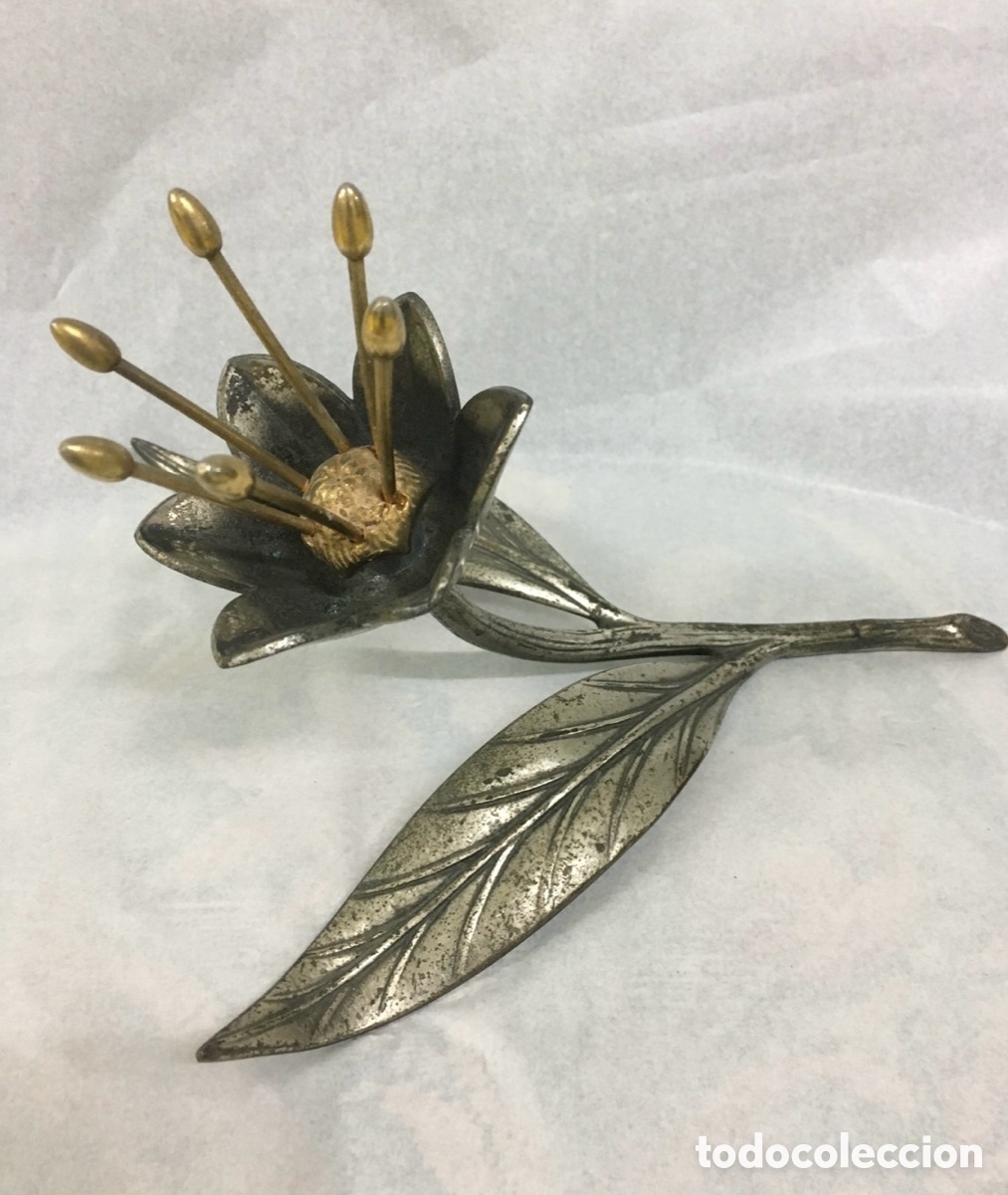Antig&uuml;edades: Centro de mesa. Flor. - Foto 1
