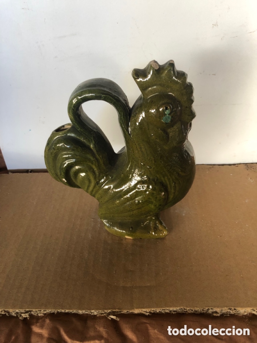 Antig&uuml;edades: BOTIJO VERDE CON FORMA DE GALLO - Foto 2