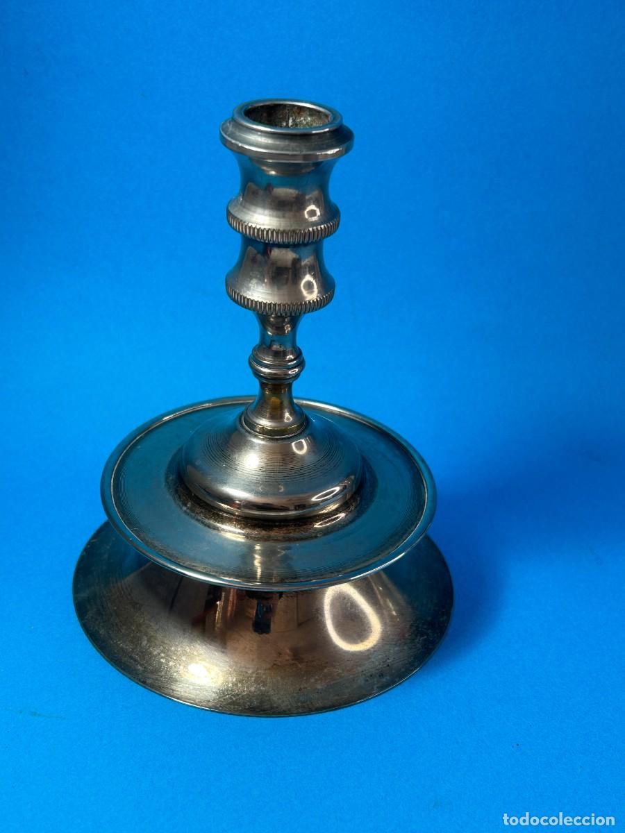 Antig&uuml;edades: CANDELABRO DE METAL BASE DE CARRETE - Foto 2