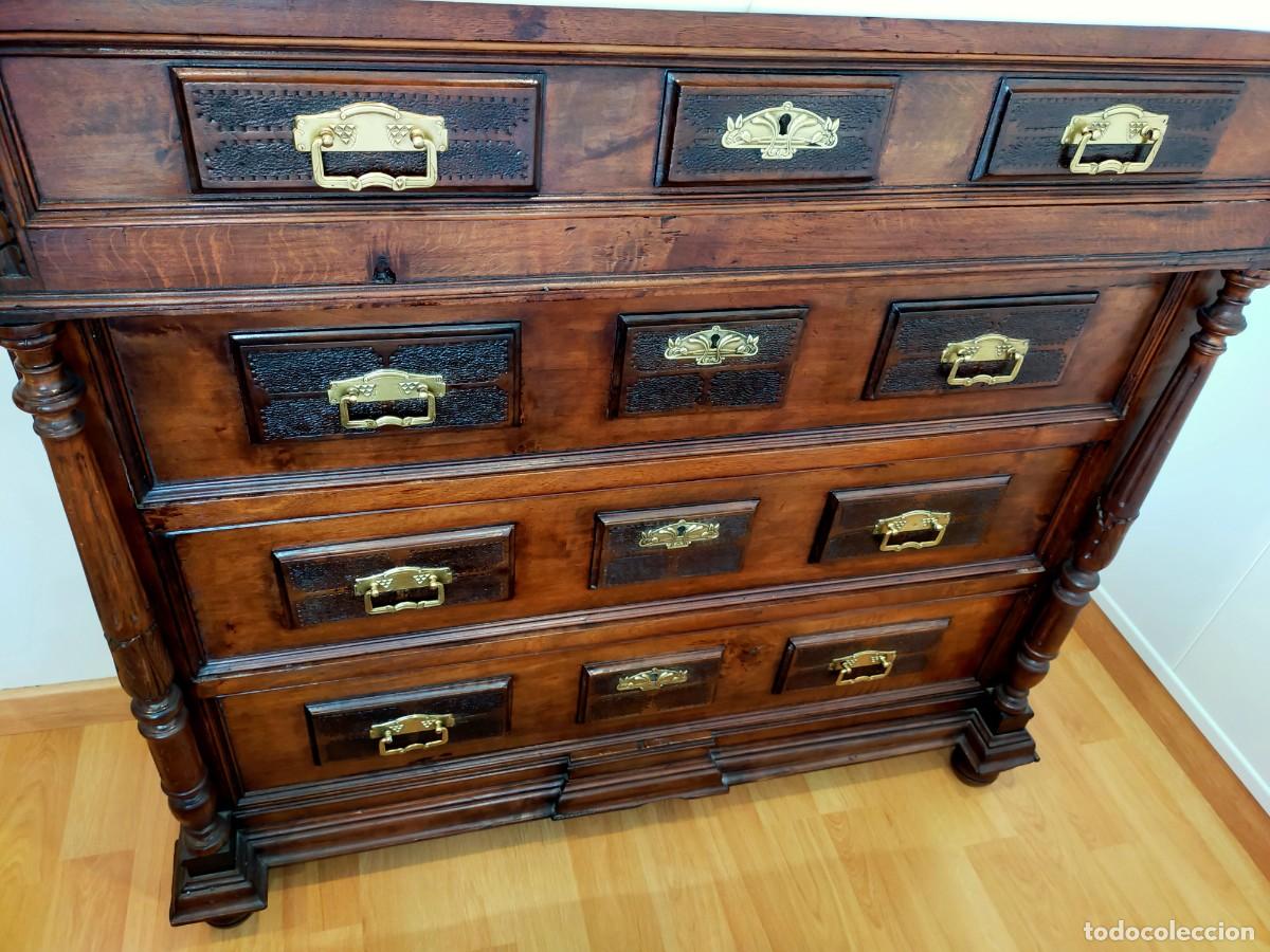 Antig&uuml;edades: PRECIOSA C&Oacute;MODA DE NOGAL RESTAURADA - Foto 2