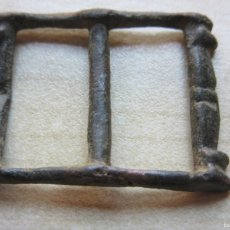 Antigüedades: HEBILLA DE BRONCE S XV- XVI MEDIDAS 3,2 X 2,3 CM