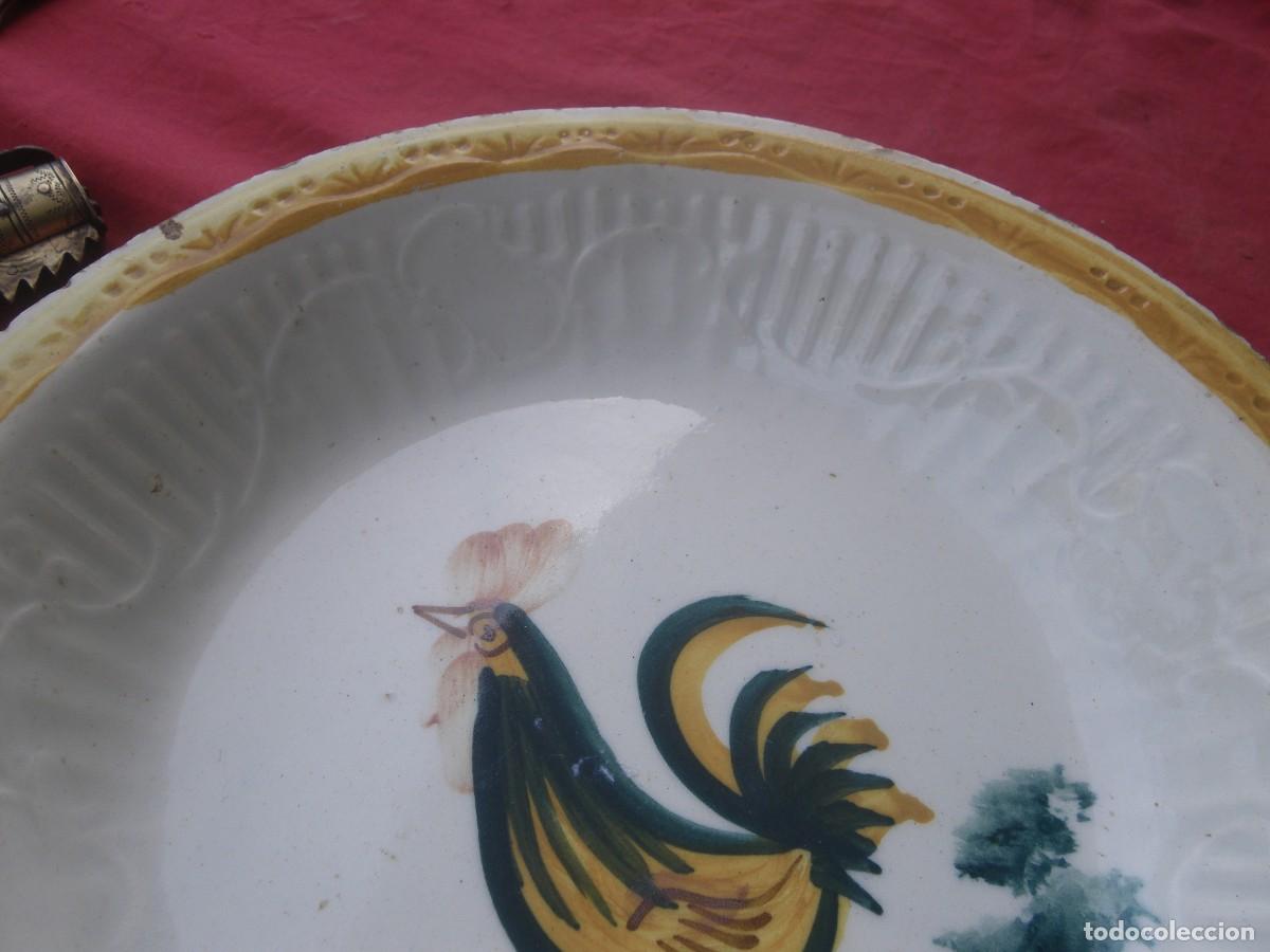 Antig&uuml;edades: ANTIGUO PLATO GALLO GRANDE - Foto 3