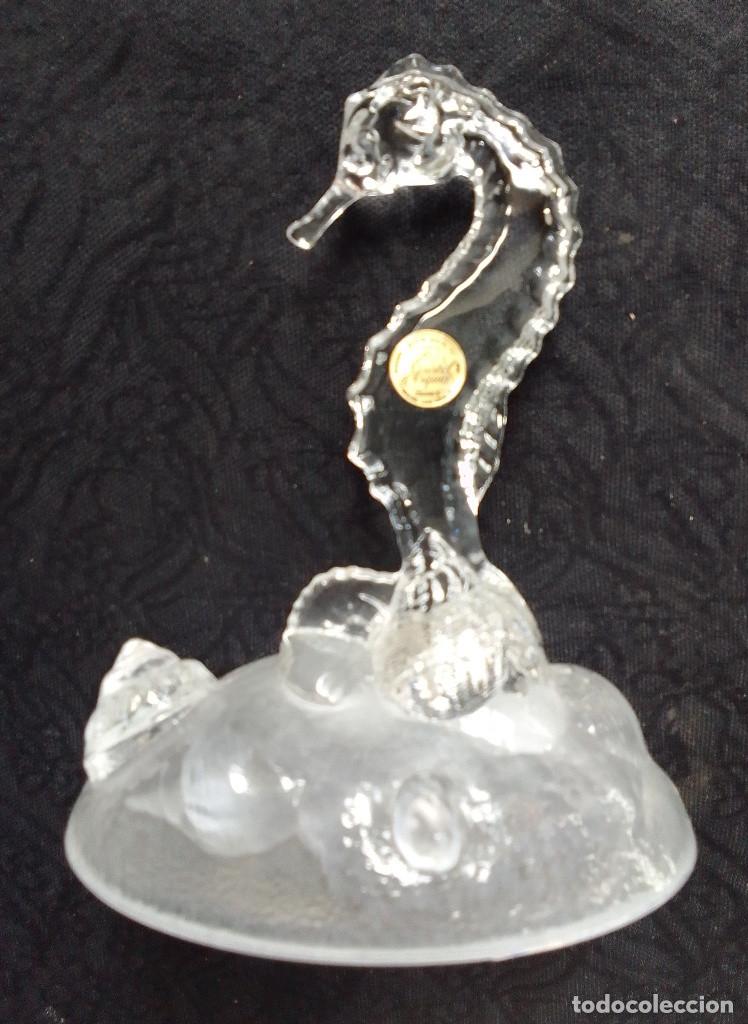 Antig&uuml;edades: Caballito de mar en cristal d&acute;Arques. - Foto 1