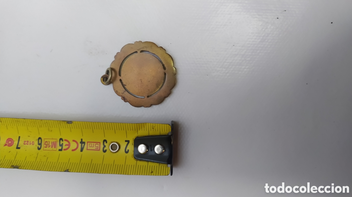 Antig&uuml;edades: Medalla antigua dorada - Foto 4