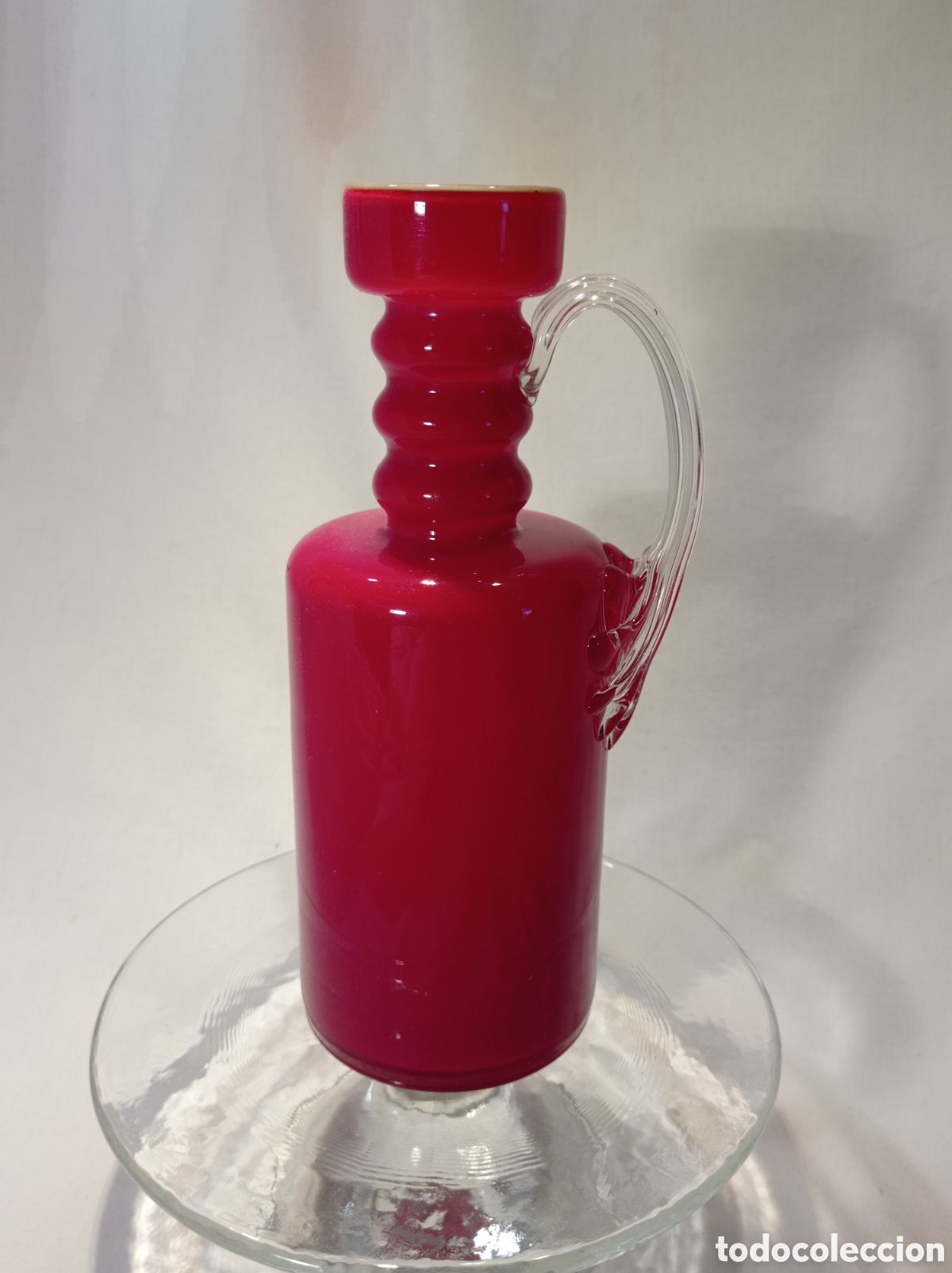 Antig&uuml;edades: BOTELLA DE VIDRIO BICOLOR ROJO Y BLANCO - Foto 1