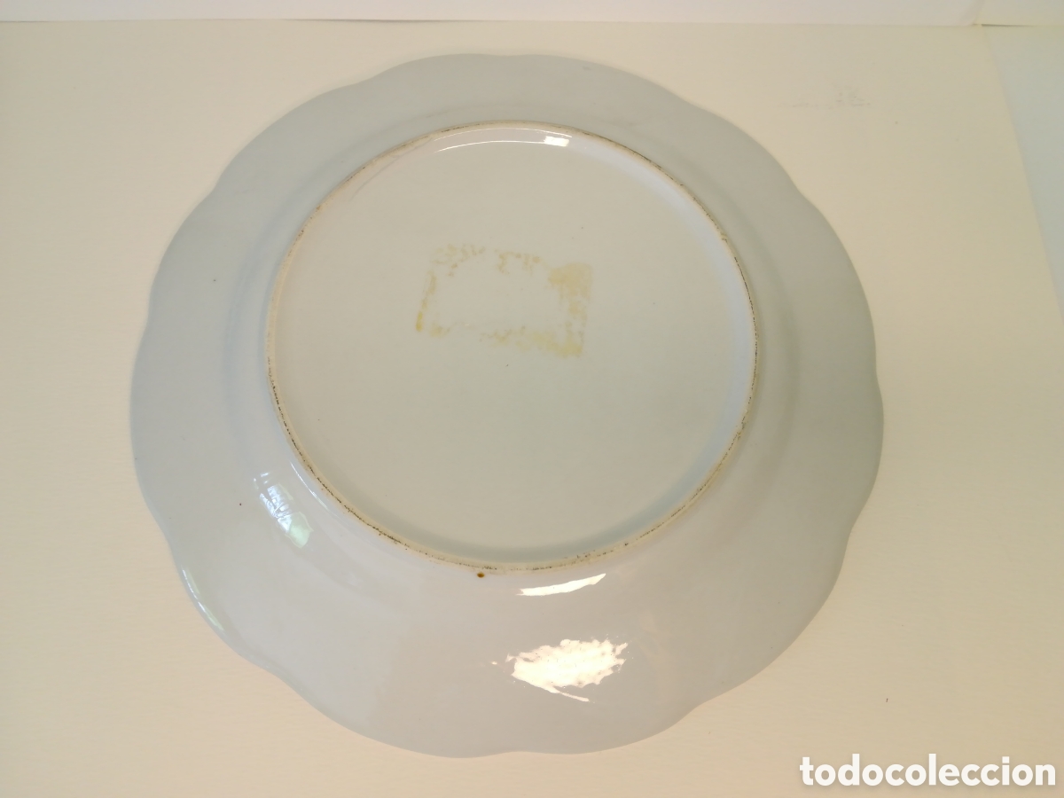 Antig&uuml;edades: Plato blanco y oro de ley - Huelva - Foto 2