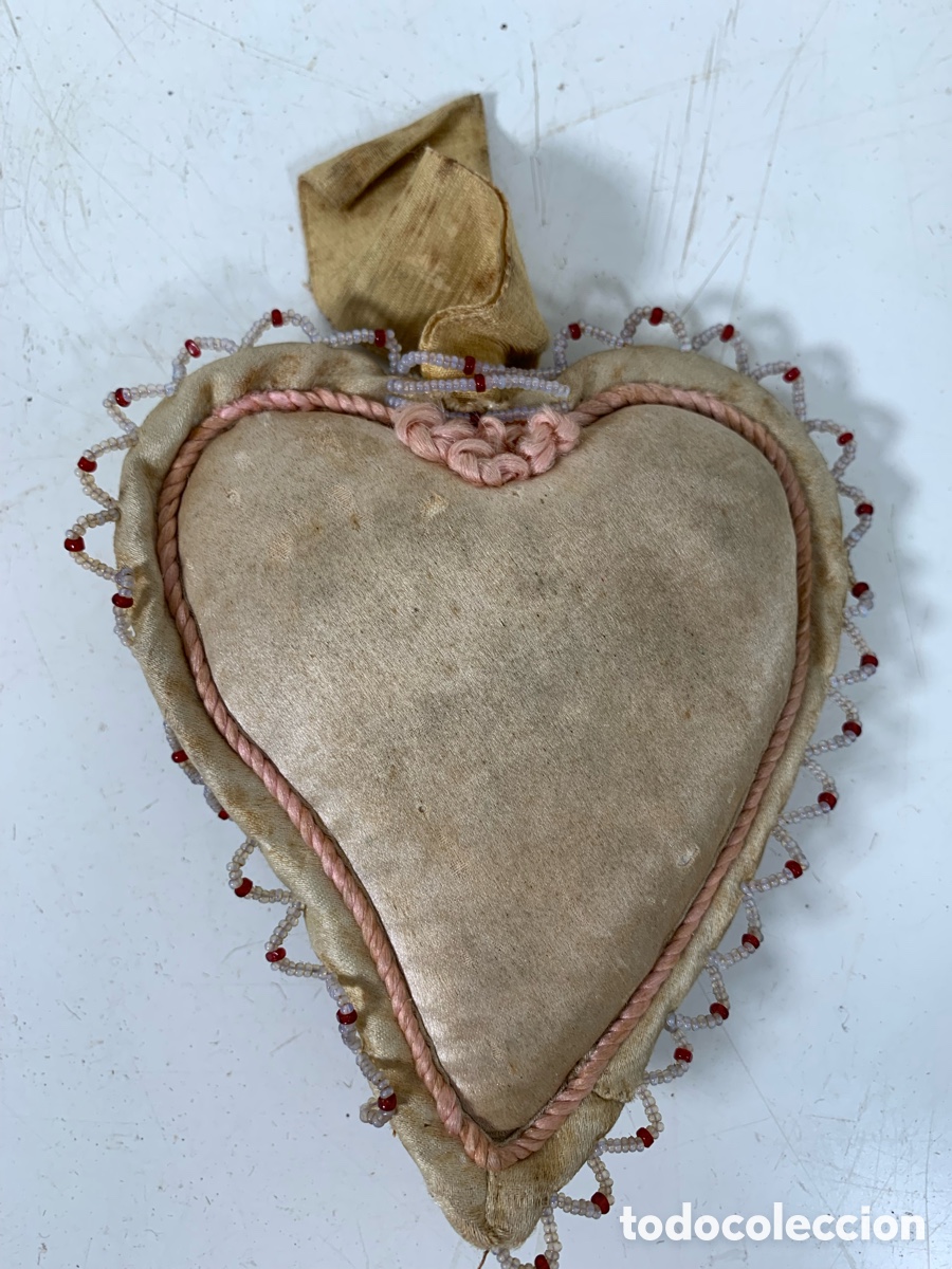 Antig&uuml;edades: 01_ escapulario coraz&oacute;n de tela bordado - Foto 2