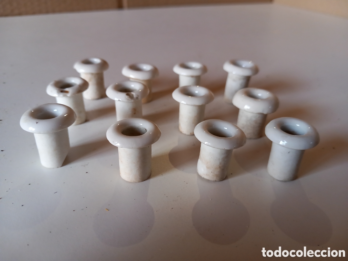 Antig&uuml;edades: Doce pasamuros de porcelana - Foto 2