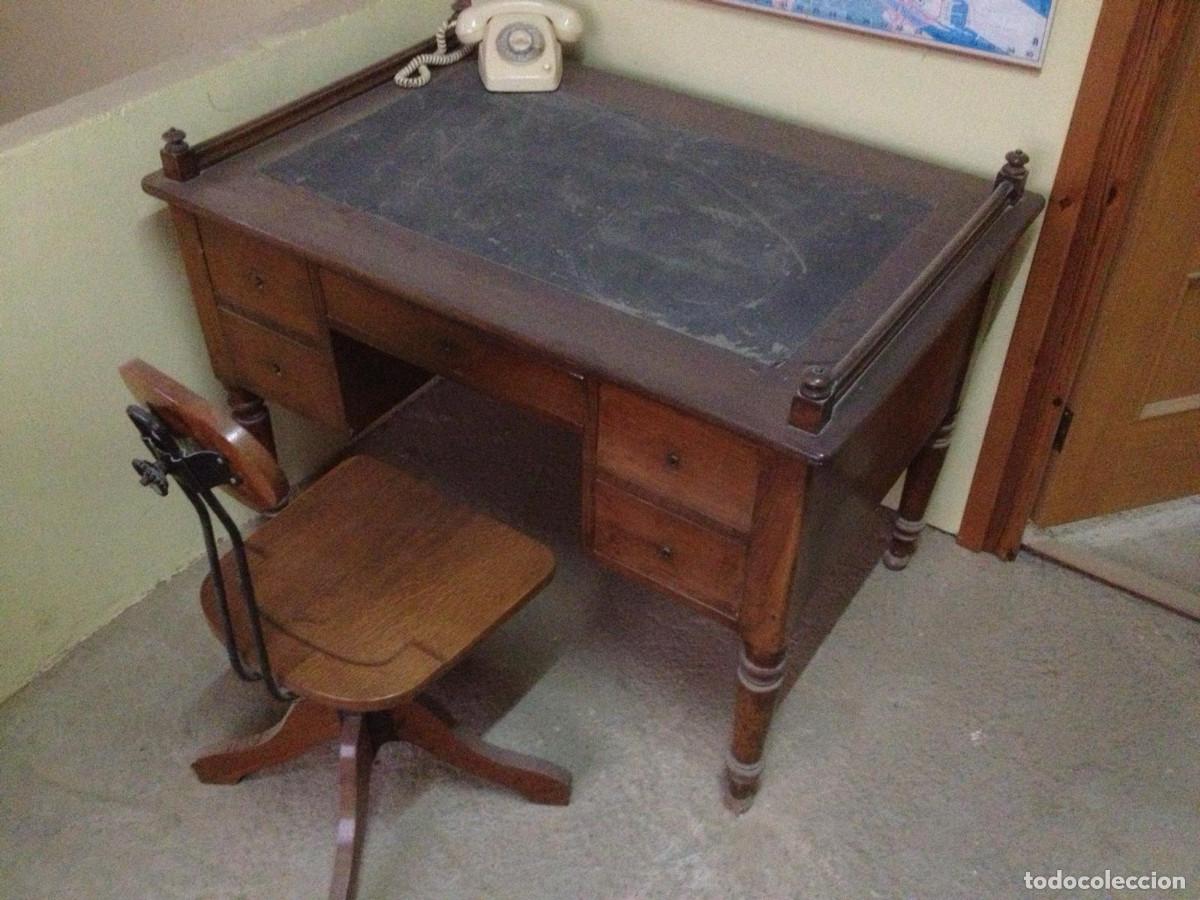 Antig&uuml;edades: Mesa y silla antiguos - Foto 1