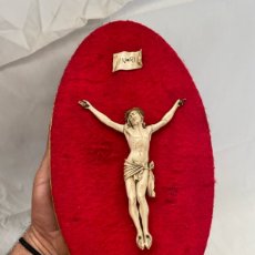 Antigüedades: ANTIGUO CUADRO RELIGIOSO,JESUS TALLADO EN MARFIL,SIG XIX