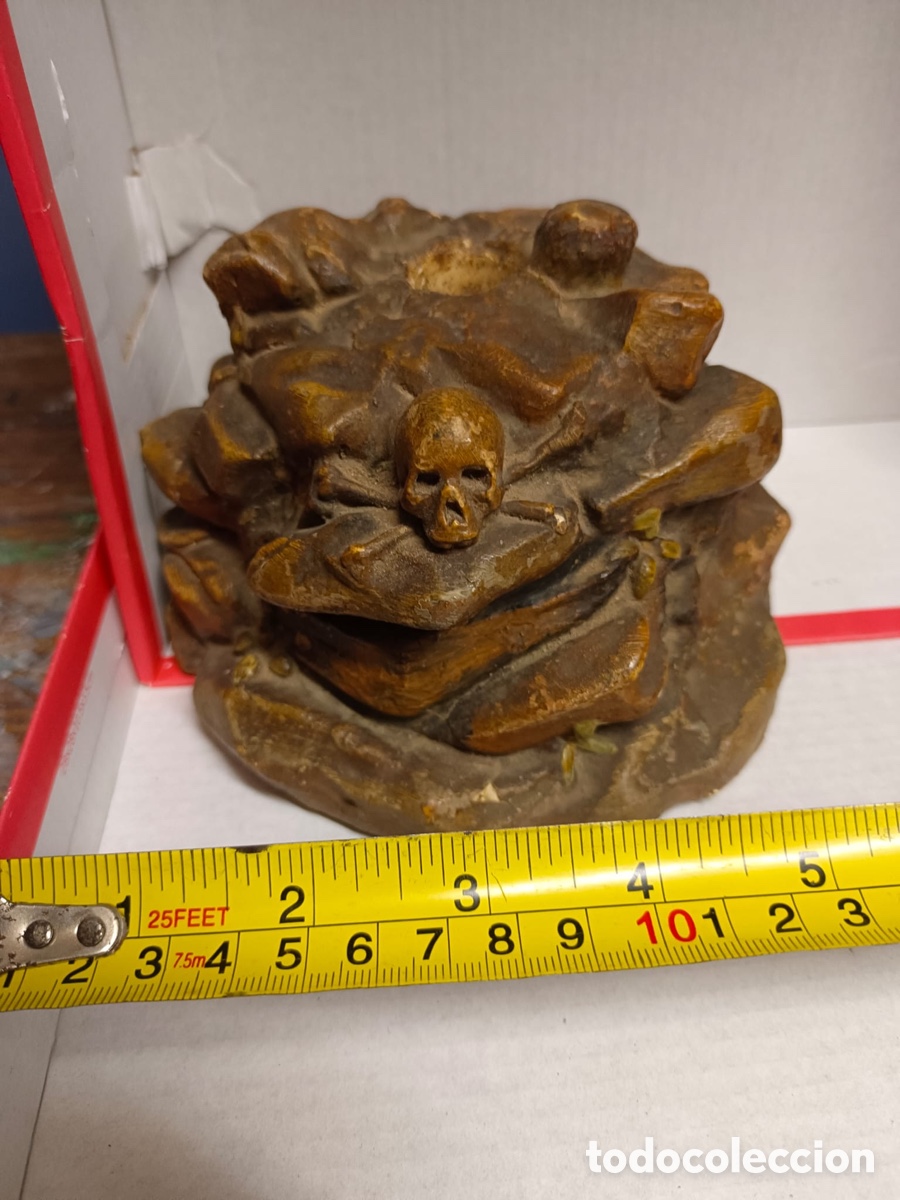 Antig&uuml;edades: Base para cruz antigua - Foto 2