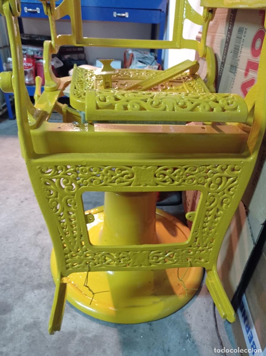 Antig&uuml;edades: SILL&Oacute;N BARBERO TRIUMPH - Foto 2