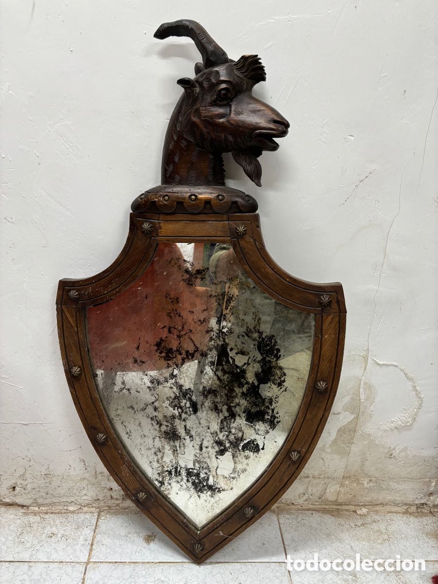 Antig&uuml;edades: Espejo Cabeza de Cabr&oacute;n - Foto 1