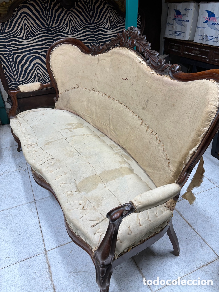 Antig&uuml;edades: Canap&eacute; Isabelino - Foto 2