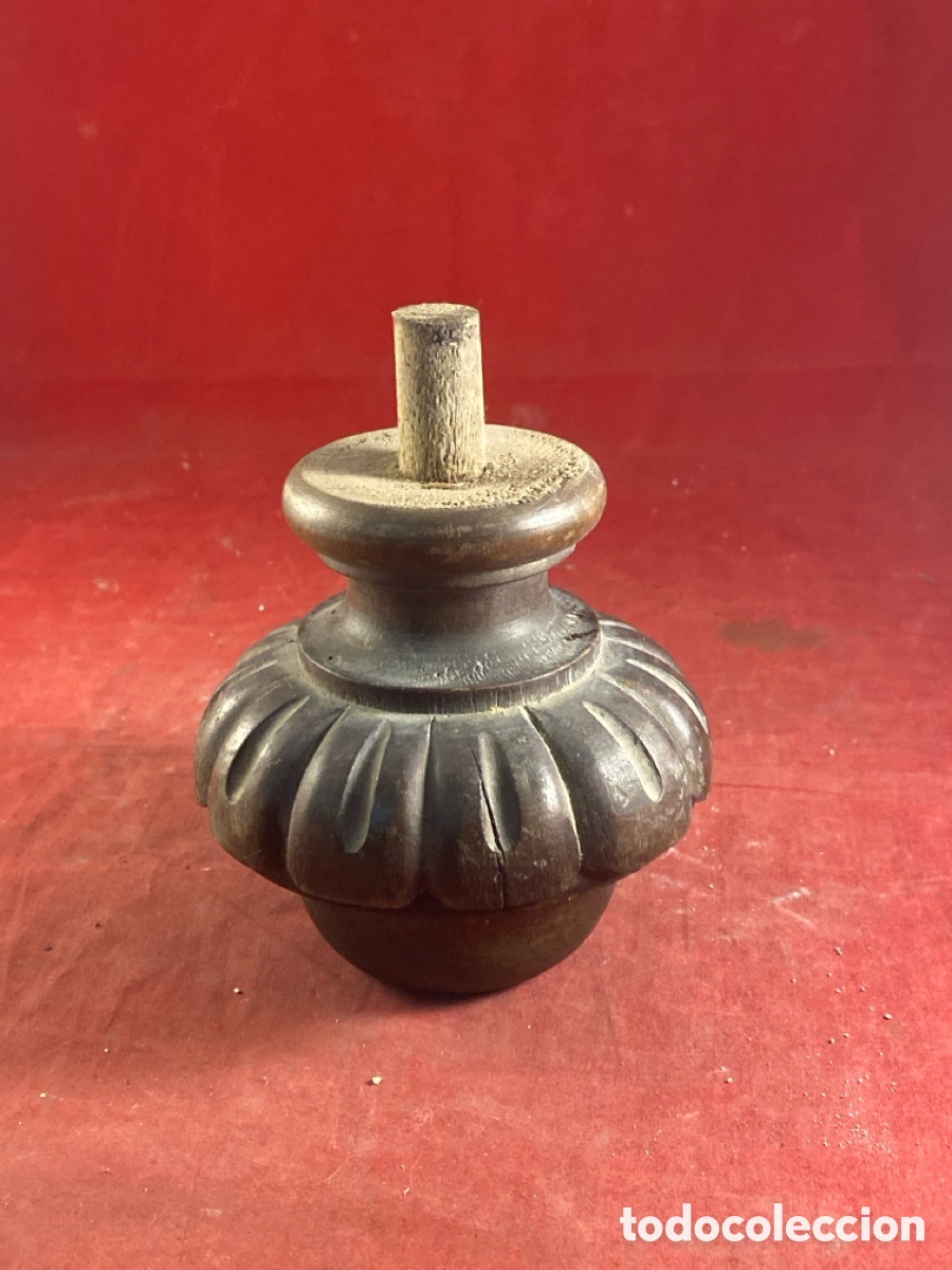 Antig&uuml;edades: REMATE O PIE DE MADERA PARA MUEBLE - Foto 1