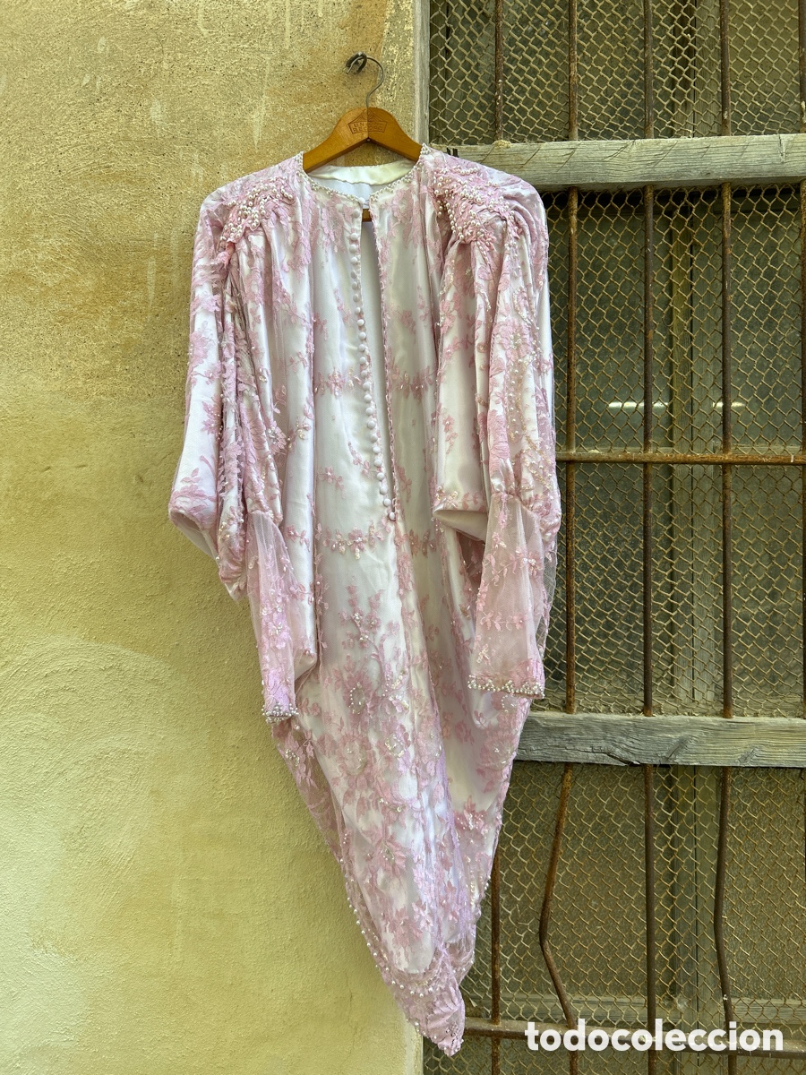 Antig&uuml;edades: VESTIDO MUJER - Foto 1