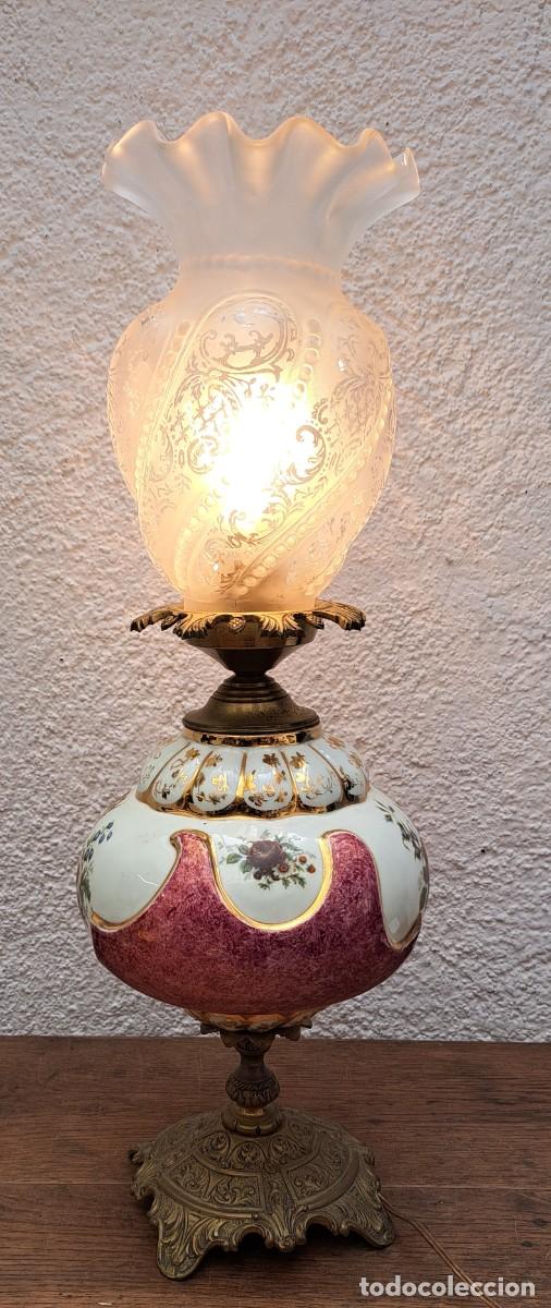 Antig&uuml;edades: L&Aacute;MPARA DE MESA PORCELANA Y BRONCE - Foto 2