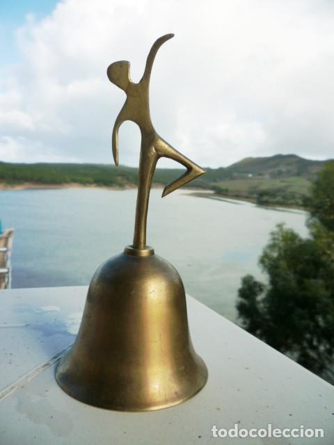 Antig&uuml;edades: CAMPANA BAILARINA EN BRONCE Y LAT&Oacute;N - Foto 3