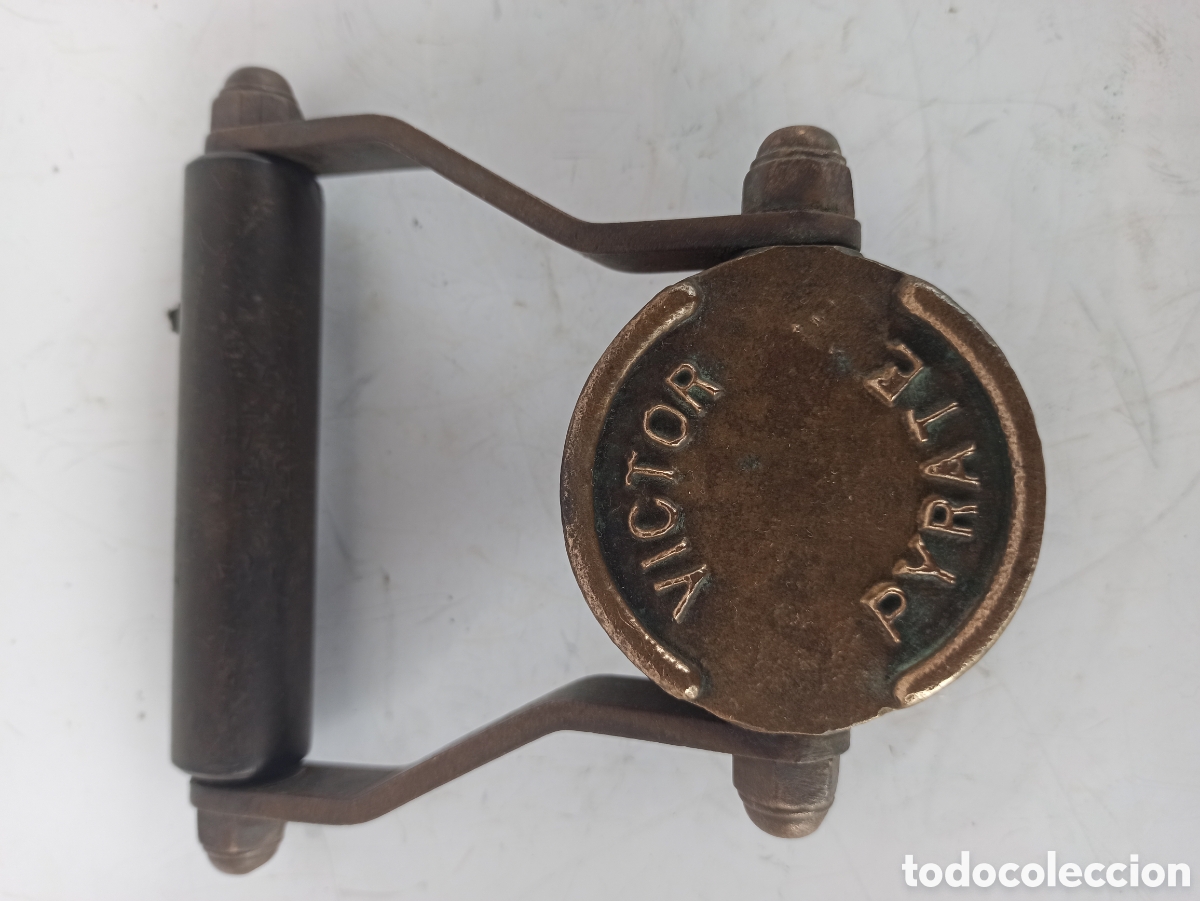 Antig&uuml;edades: Tap&oacute;n de bronce - Foto 2