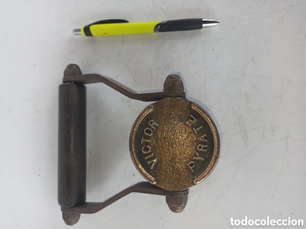 Antig&uuml;edades: Tap&oacute;n de bronce - Foto 6