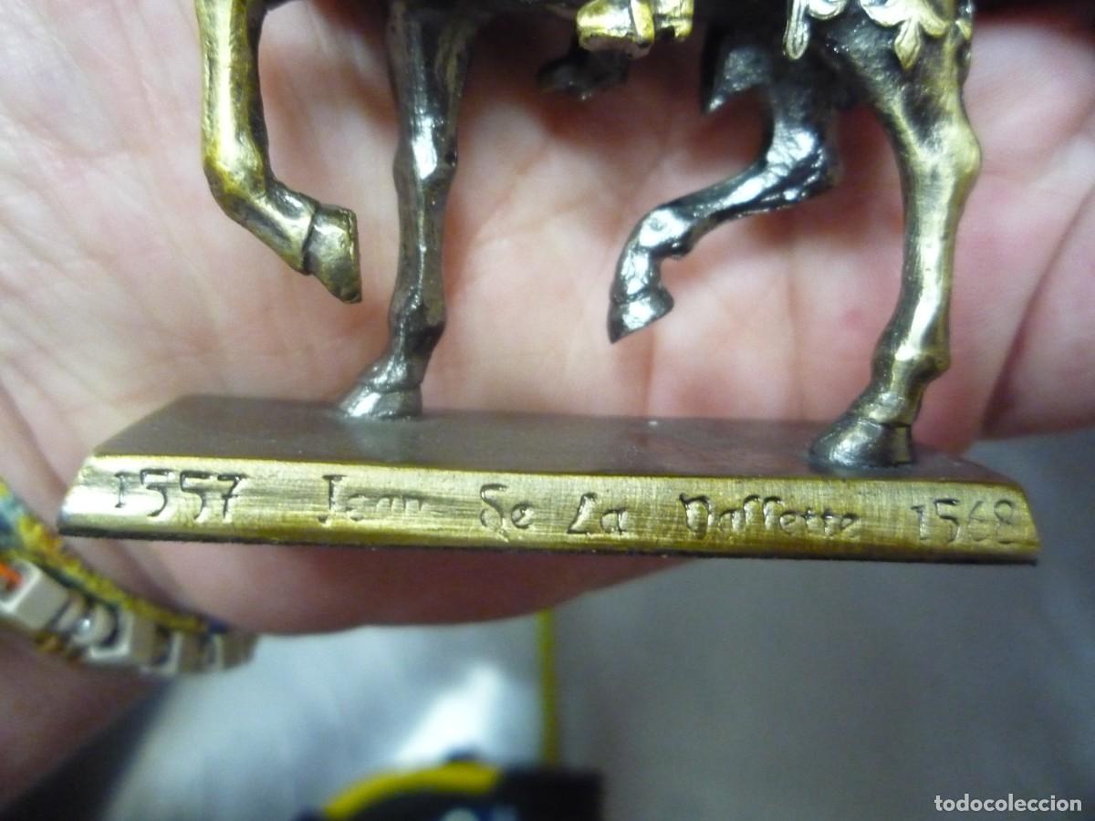 Antig&uuml;edades: CABALLERO DE BRONCE A CABALLOCON ESCUDO Y ESPADA - Foto 6