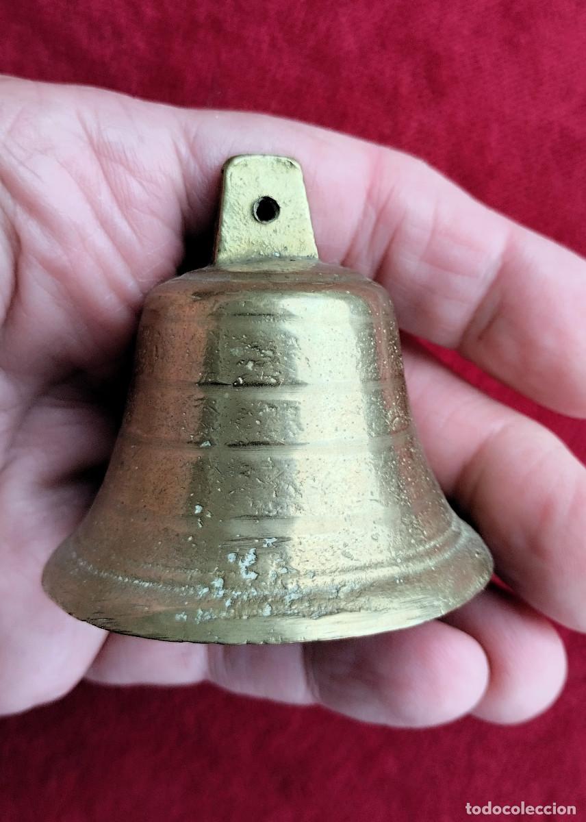 Antig&uuml;edades: CAMPANA DE BRONCE MACIZO - Foto 1