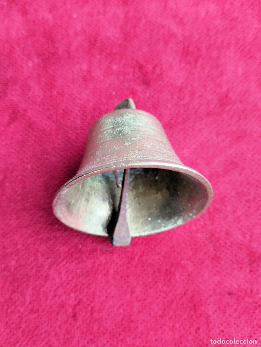 Antig&uuml;edades: CAMPANA DE BRONCE MACIZO - Foto 3