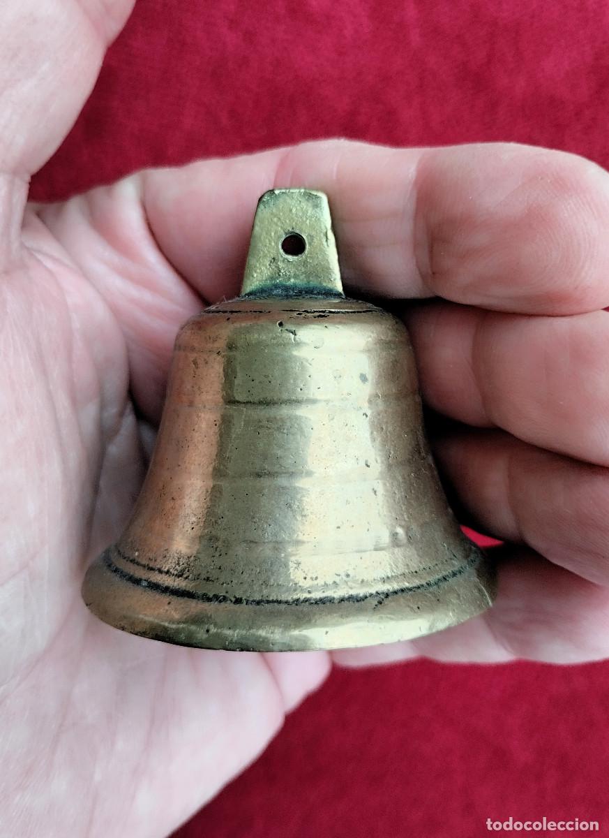 Antig&uuml;edades: CAMPANA DE BRONCE MACIZO - Foto 1