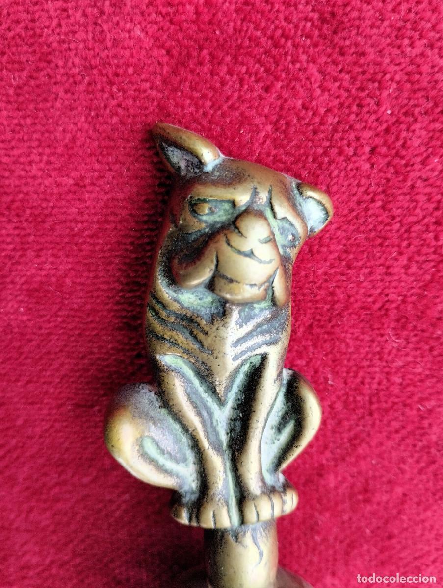 Antig&uuml;edades: CAMPANA DE MANO EN BRONCE CON PERRO EN EL MANGO - Foto 3