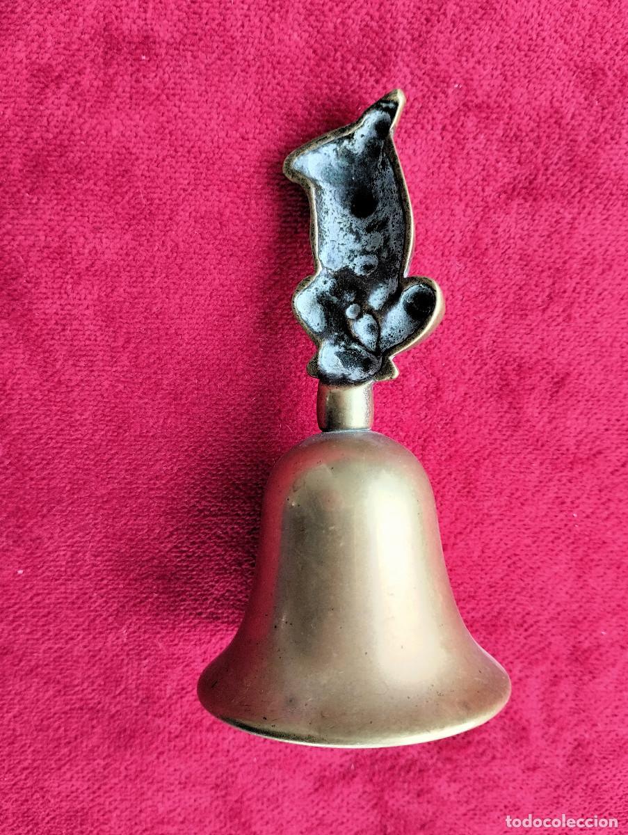 Antig&uuml;edades: CAMPANA DE MANO EN BRONCE CON PERRO EN EL MANGO - Foto 4