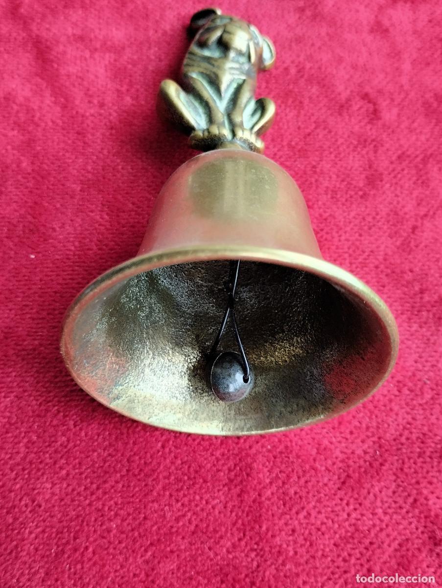 Antig&uuml;edades: CAMPANA DE MANO EN BRONCE CON PERRO EN EL MANGO - Foto 5