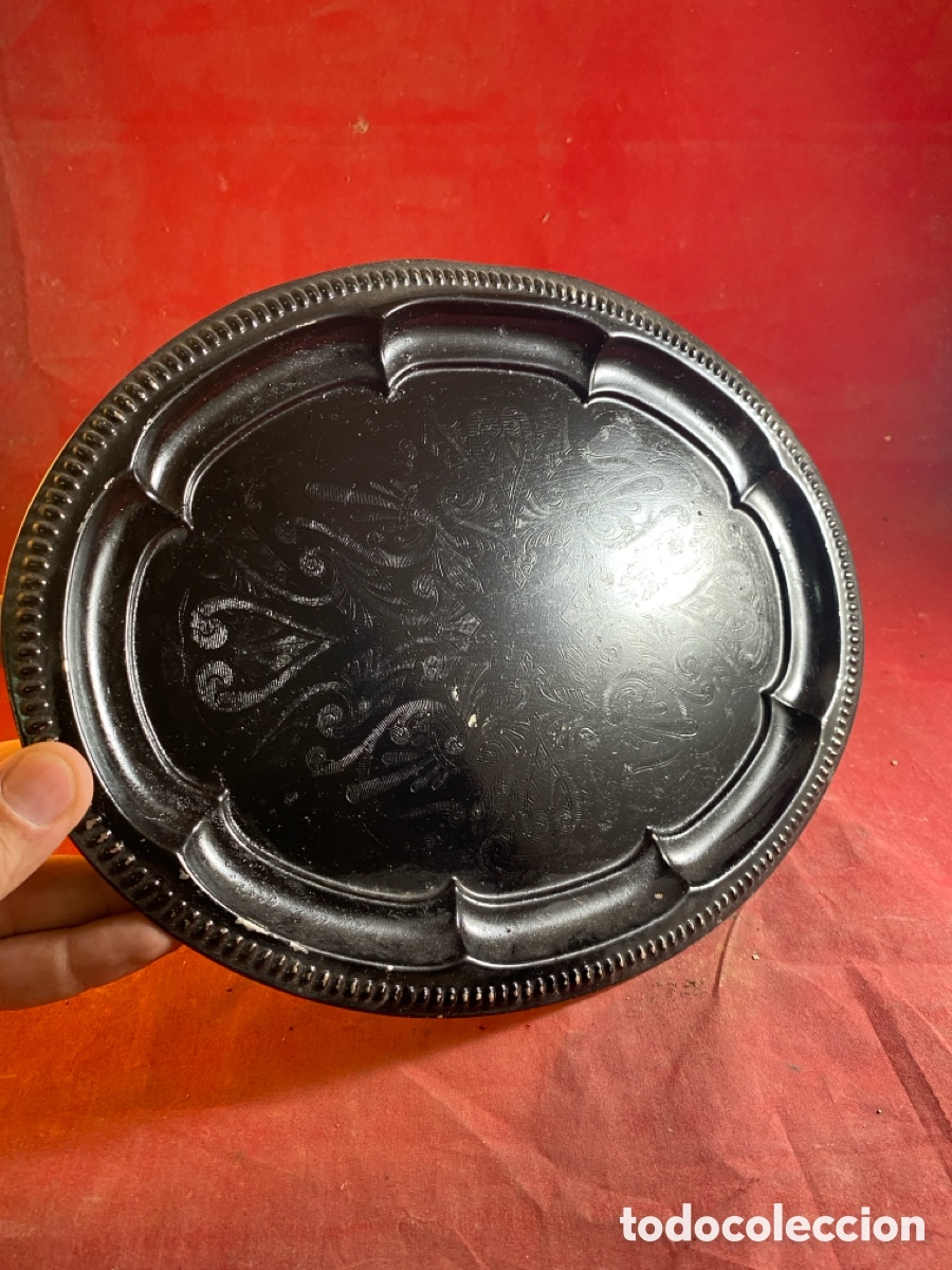 Antig&uuml;edades: Bandeja met&aacute;lica - Foto 1