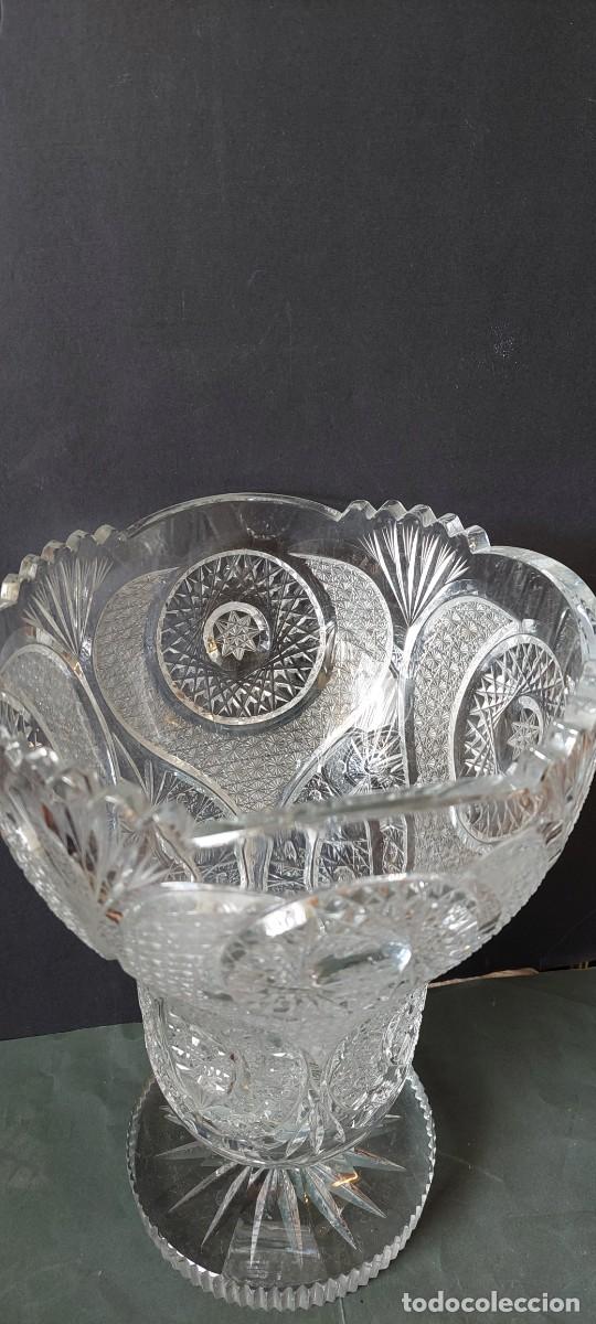 Antig&uuml;edades: Gran florero de cristal tallado de Bacarrat - Foto 2
