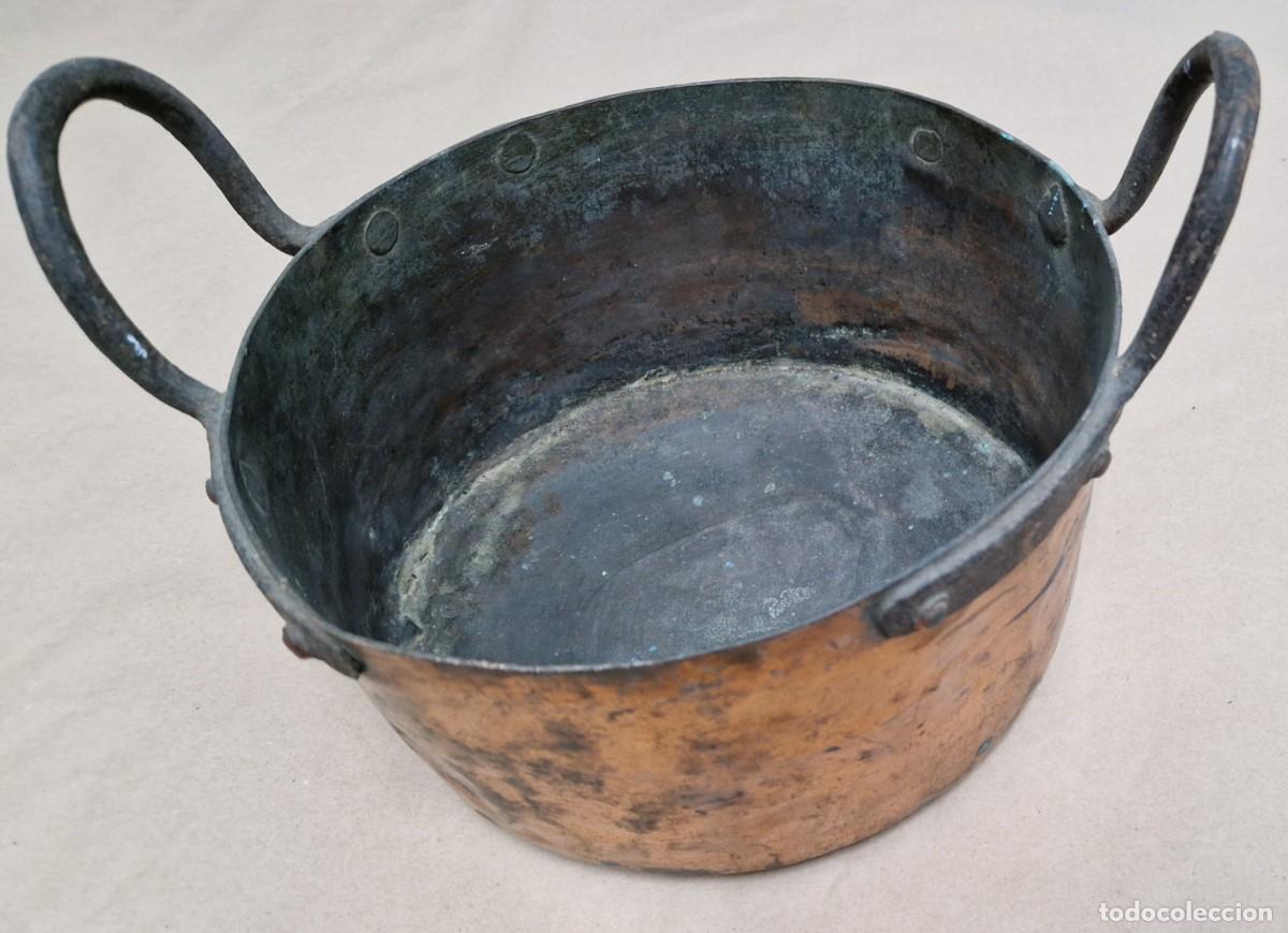 Antig&uuml;edades: Olla con asas antigua de cobre - Foto 1