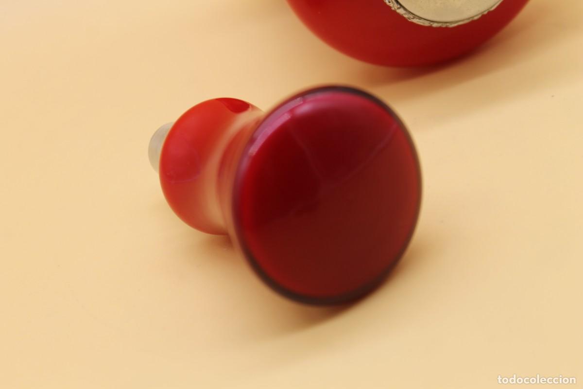 Antig&uuml;edades: BOTELLA O PERFUMERO ROJO CRISTAL OPALINA - Foto 8