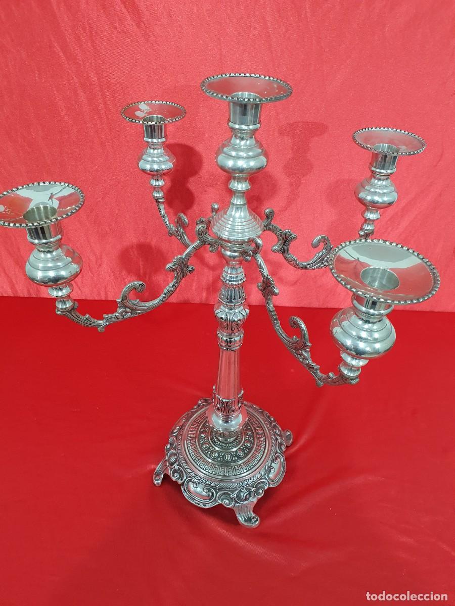 Antig&uuml;edades: Gran candelabro en bronce plateado 64 cm - Foto 2