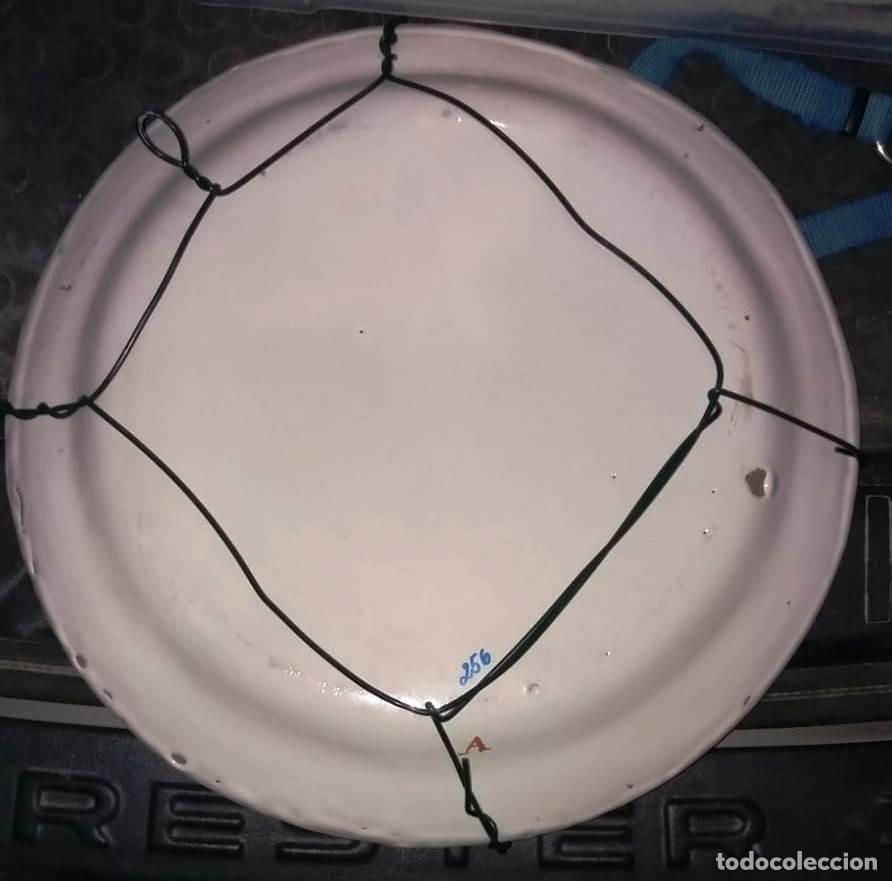 Antig&uuml;edades: Importante Plato/bandeja de Alcora - Foto 2