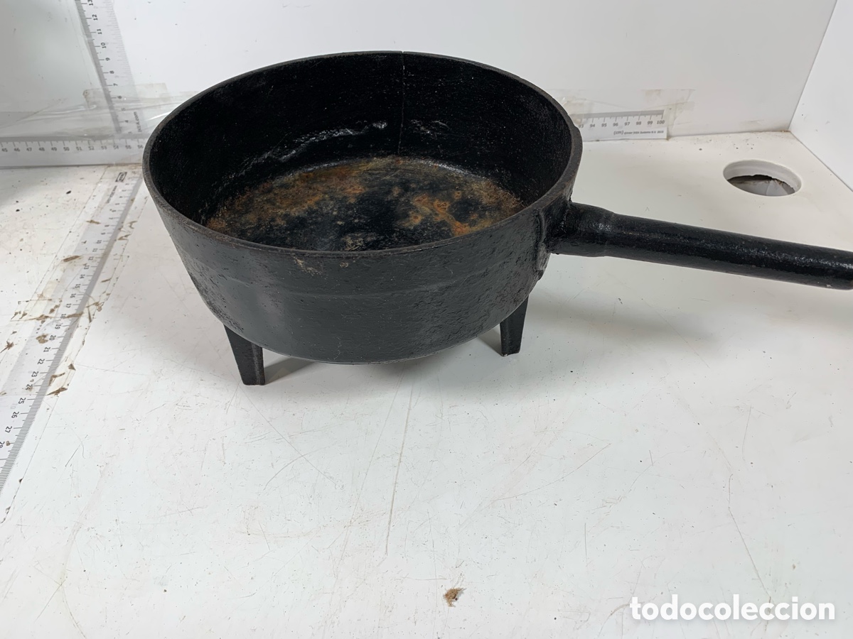 Antig&uuml;edades: 01_ Cazo de fundici&oacute;n con patas - Foto 1