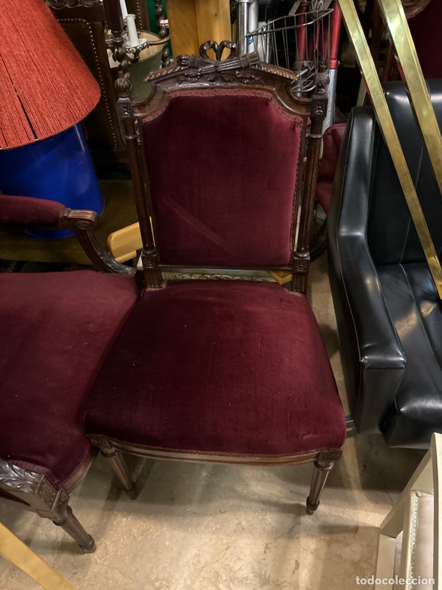 Antig&uuml;edades: Tresillo rojo en buen estado - Foto 1