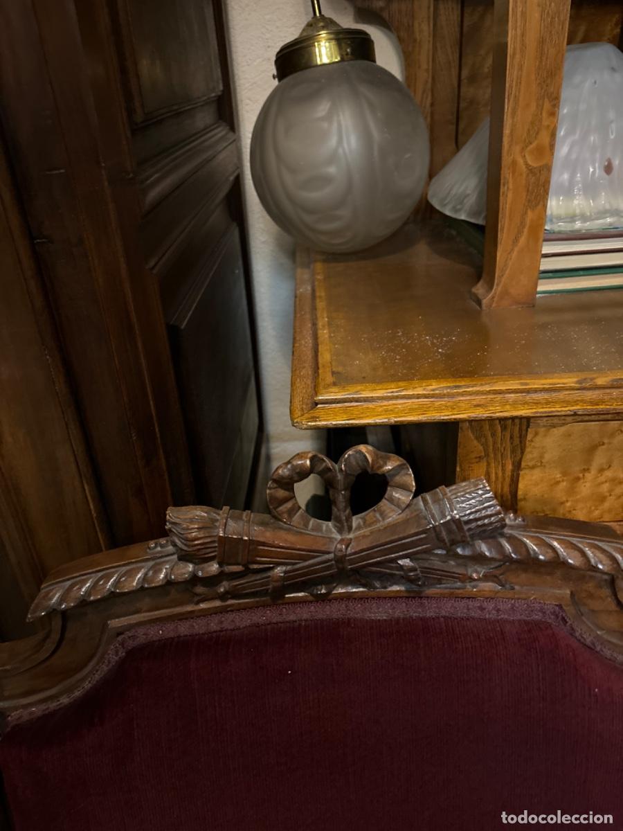 Antig&uuml;edades: Tresillo rojo en buen estado - Foto 5