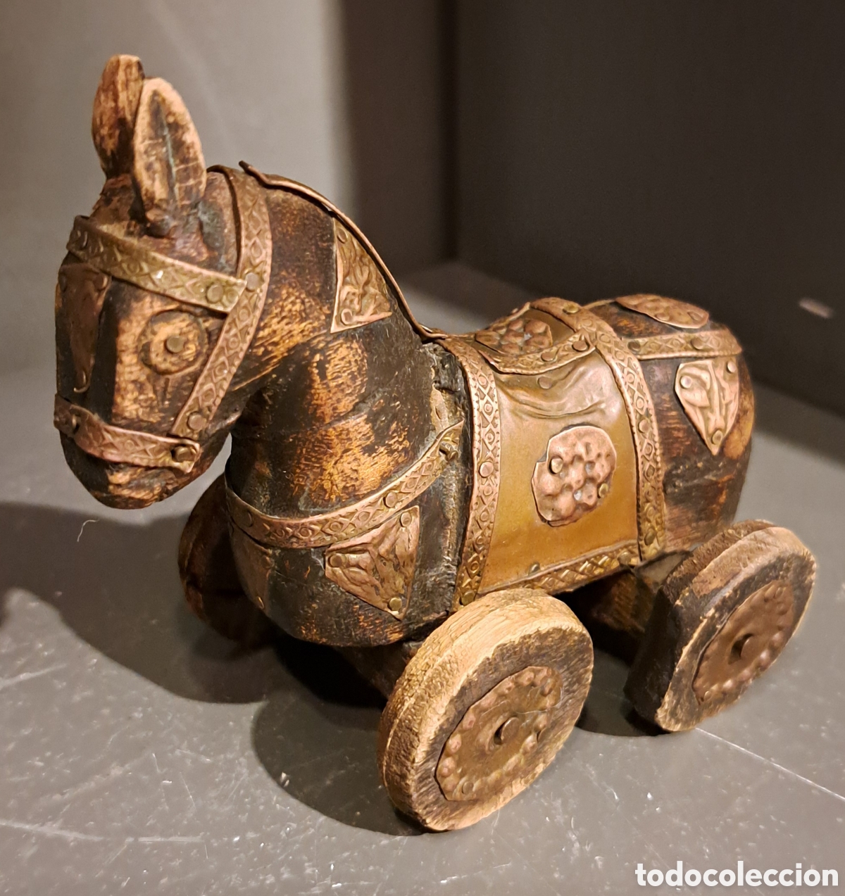 Antig&uuml;edades: Caballo madera antiguo. - Foto 1