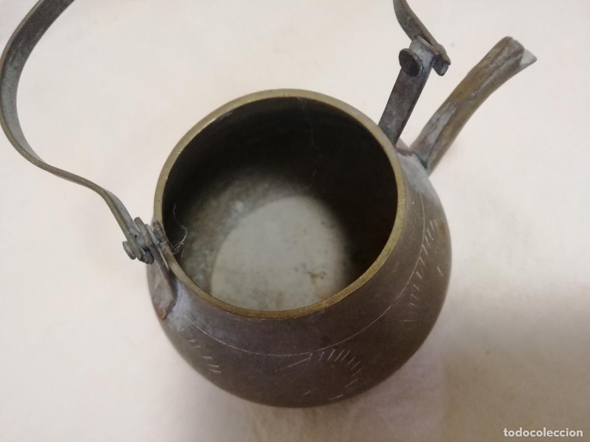 Antig&uuml;edades: PEQUE&Ntilde;A TETERA / CAFETERA DE BRONCE / LATON - Foto 9
