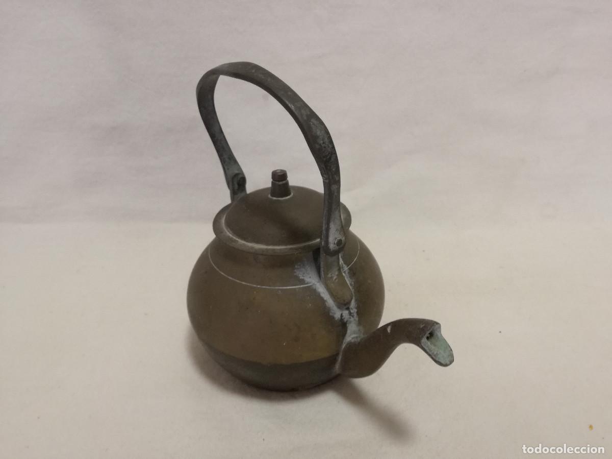 Antig&uuml;edades: PEQUE&Ntilde;A TETERA / CAFETERA DE BRONCE / LATON - Foto 3