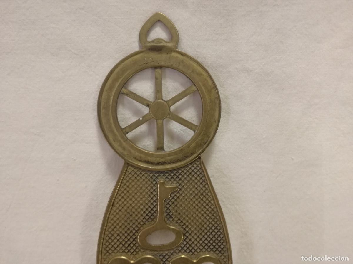 Antig&uuml;edades: CUCHARA DECORATIVA DE BRONCE / LATON - Foto 2
