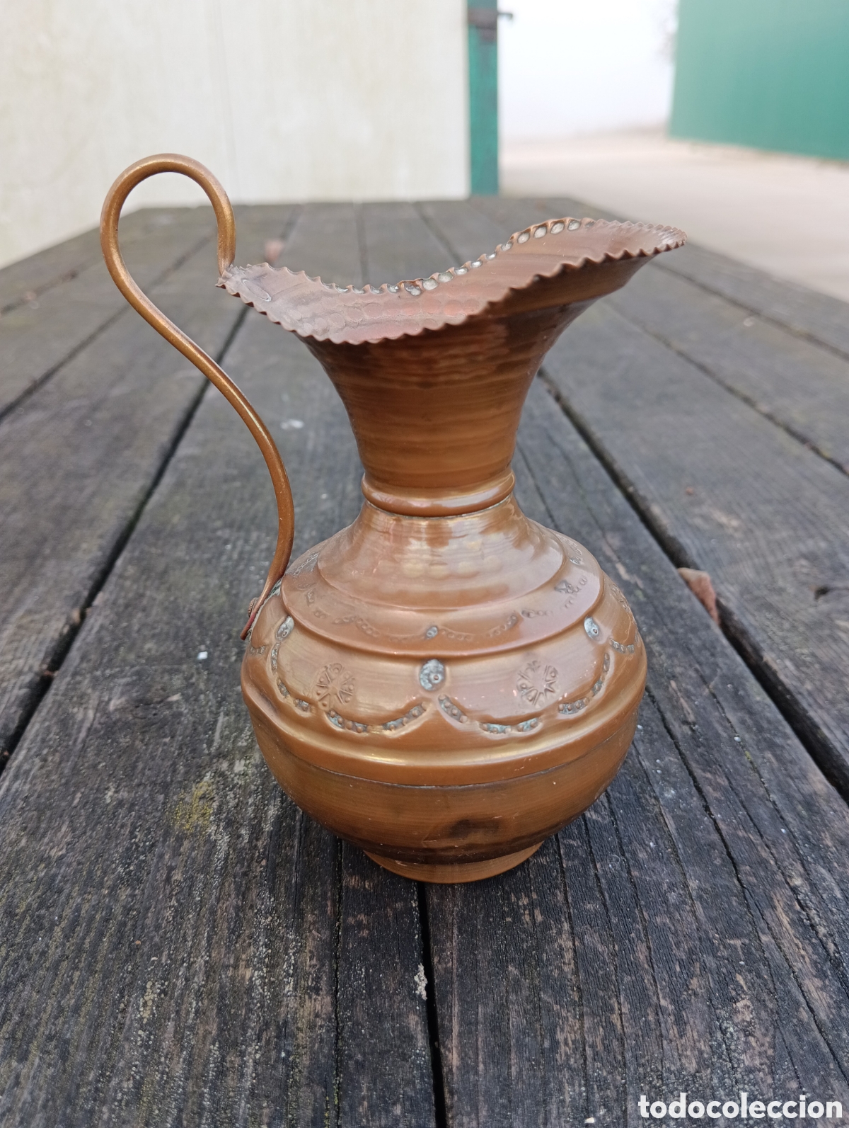 Antig&uuml;edades: PEQUE&Ntilde;A JARRA EN COBRE REPUJADO. - Foto 8